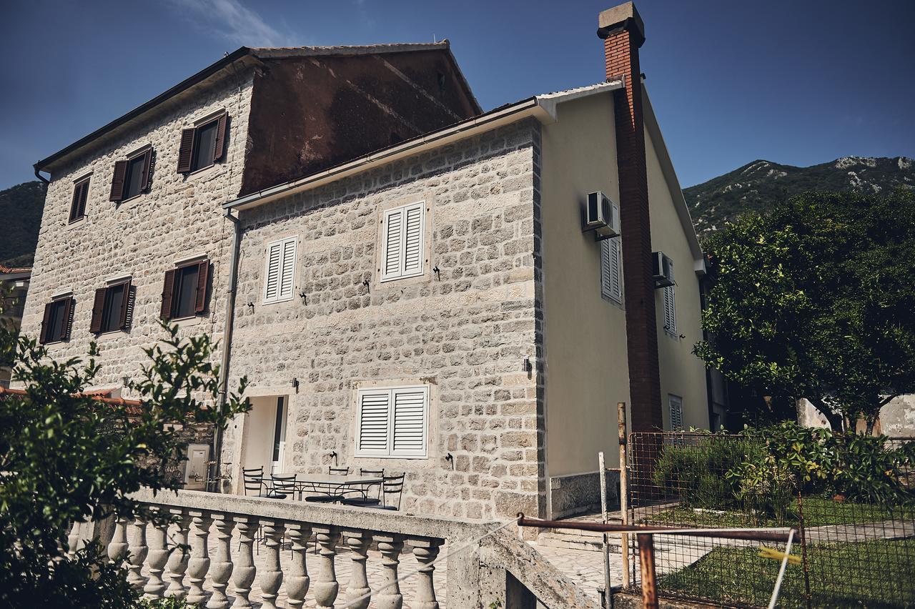 Garden Vista Stone House Villa Cattaro Esterno foto