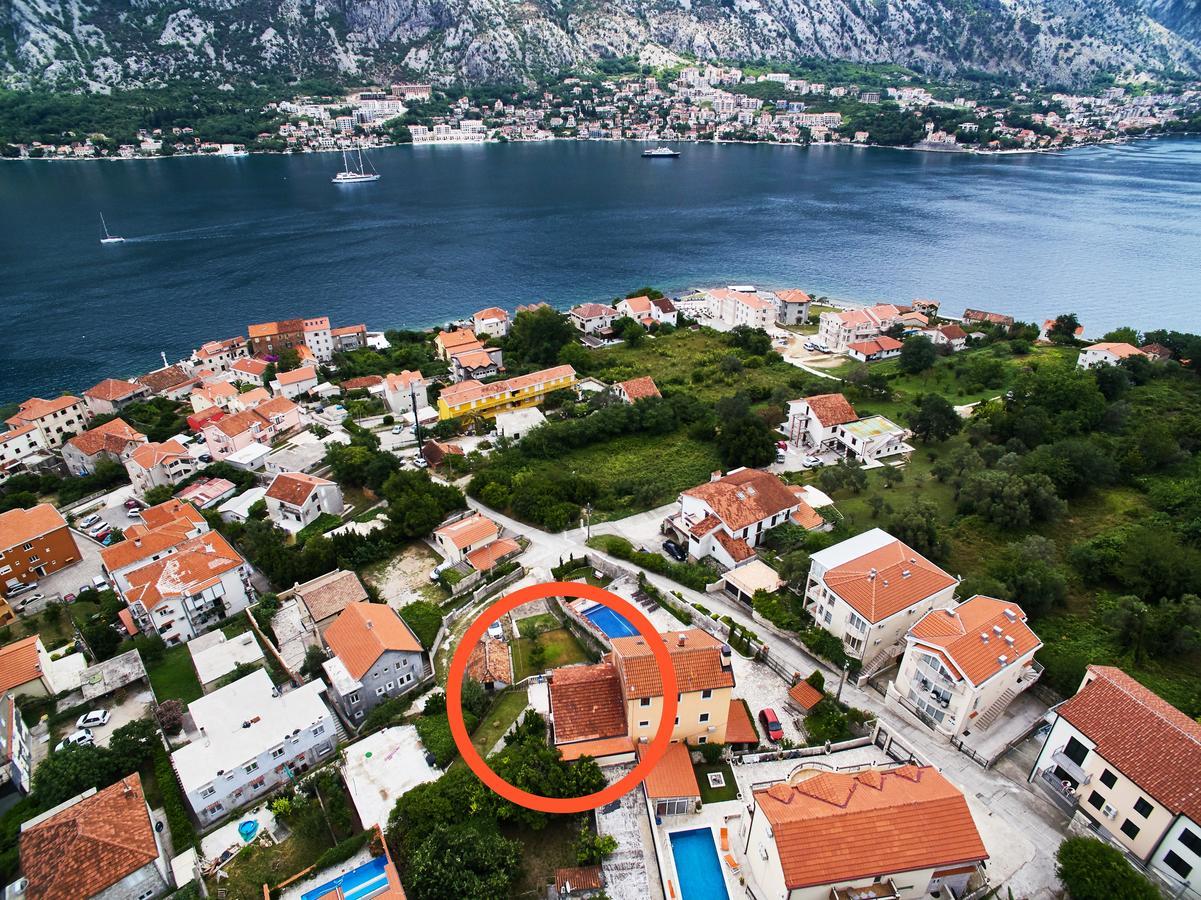 Garden Vista Stone House Villa Cattaro Esterno foto